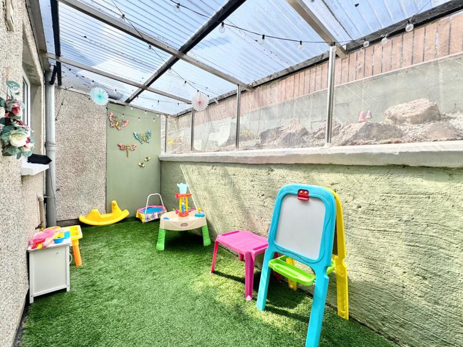 20 Sperrin Close