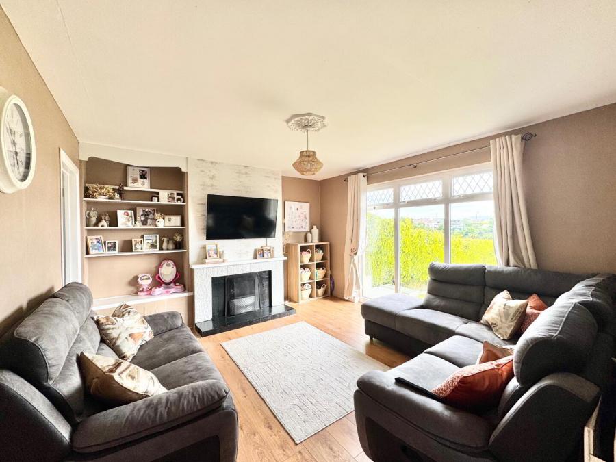 20 Sperrin Close