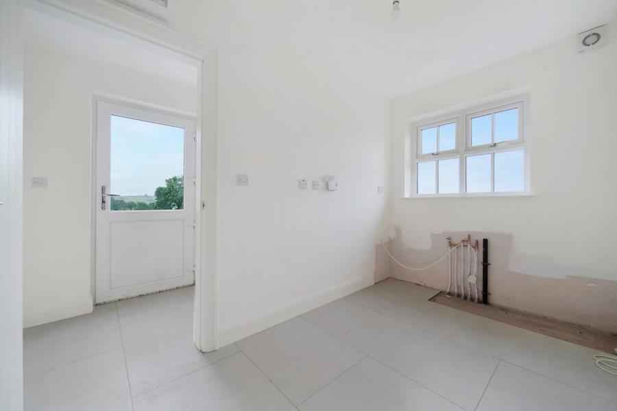 2 Esker Road