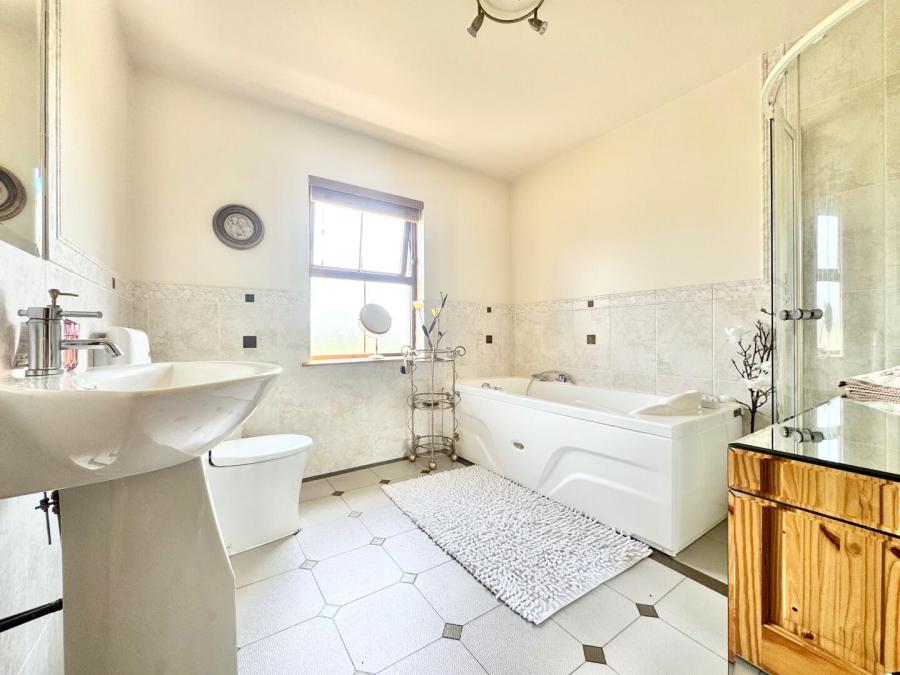 136 Moylagh Road