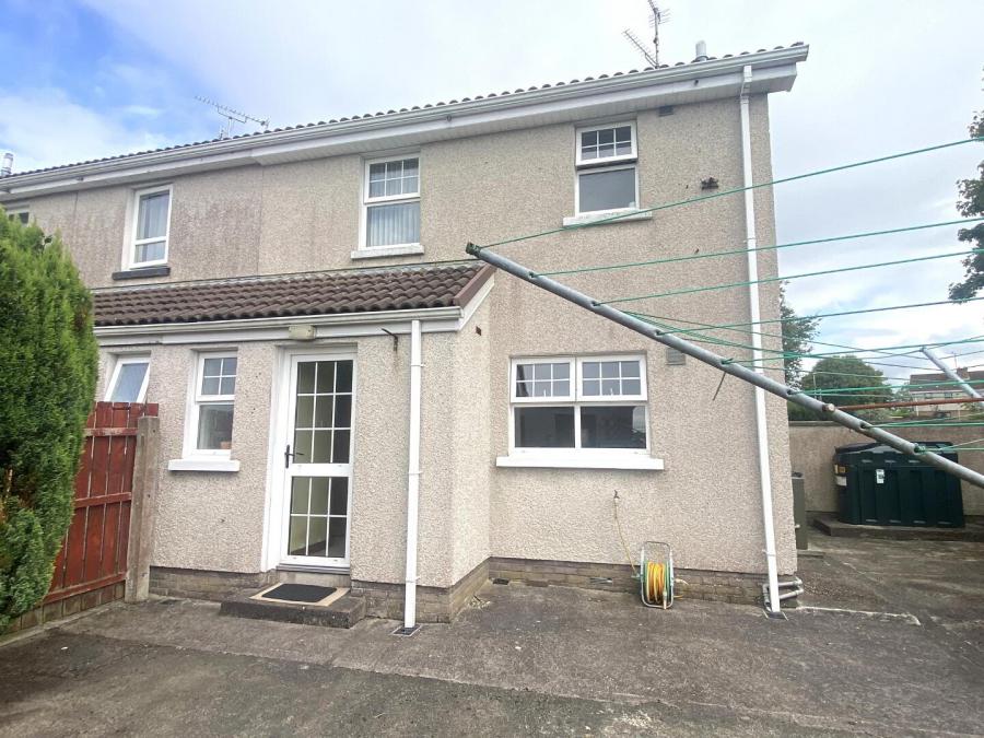 32 Deverney Park