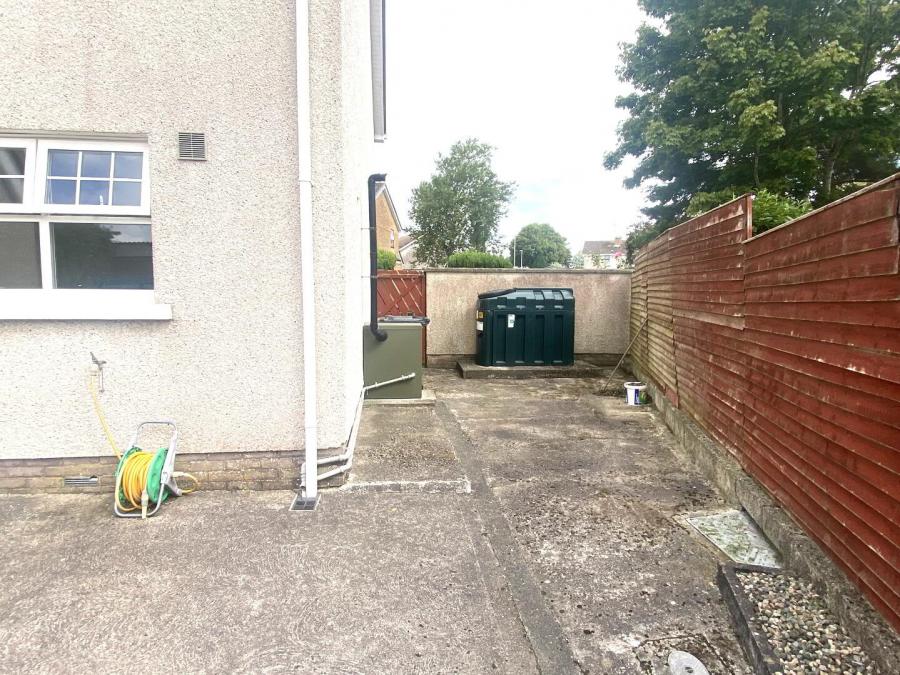 32 Deverney Park