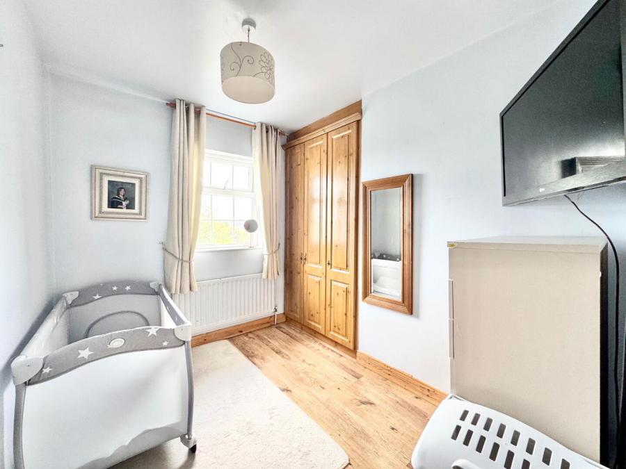 8 Sperrin Close