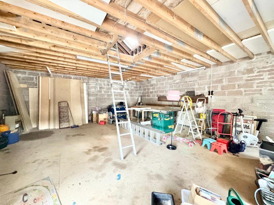 8 Sperrin Close