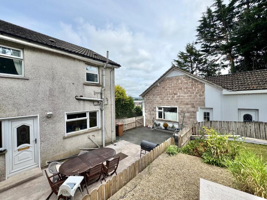 8 Sperrin Close