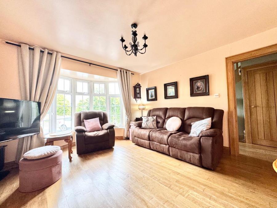 8 Sperrin Close
