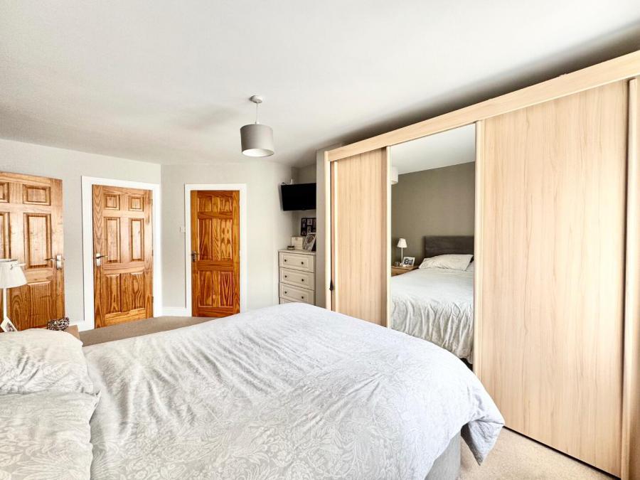 21 Glenside