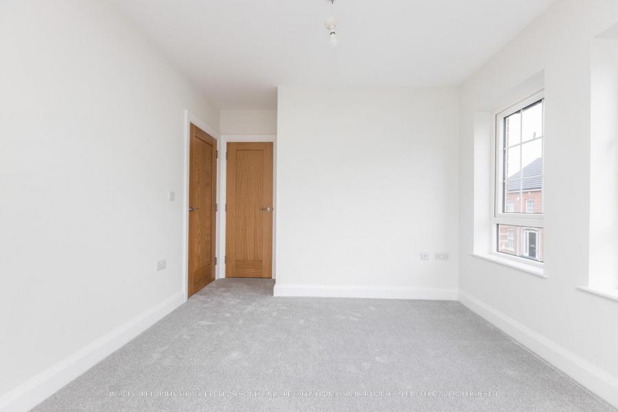 100, (With Sunroom), Camowen