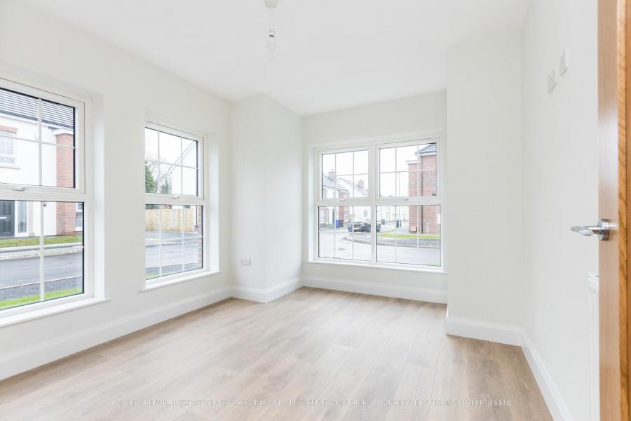 100, (With Sunroom), Camowen