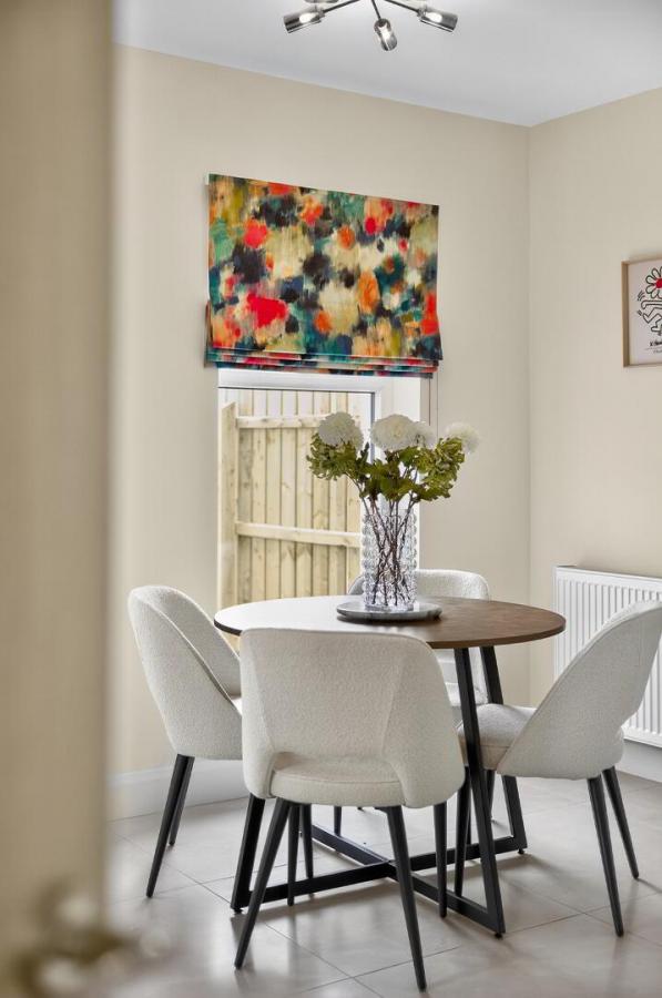 103, (With Sunroom), Camowen