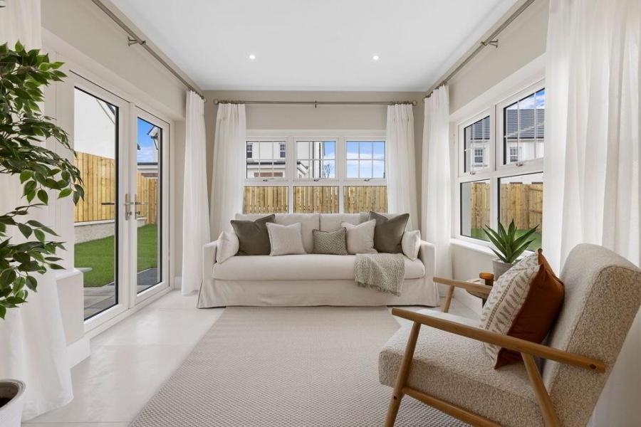 23, (With Sunroom), Camowen