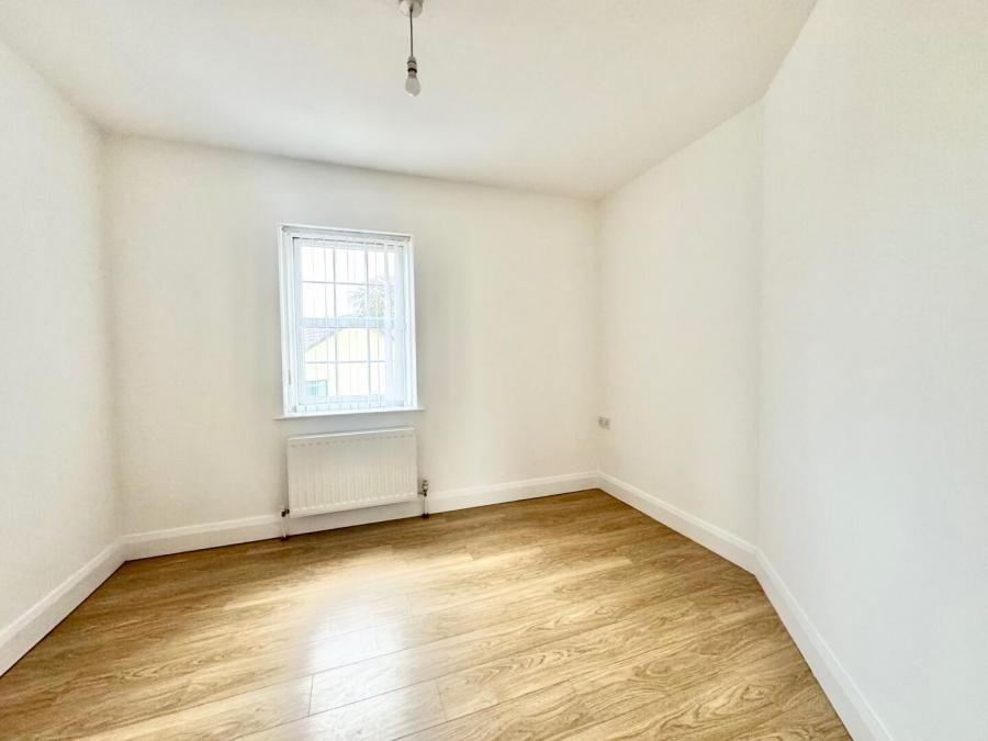 5 Camowen Mews