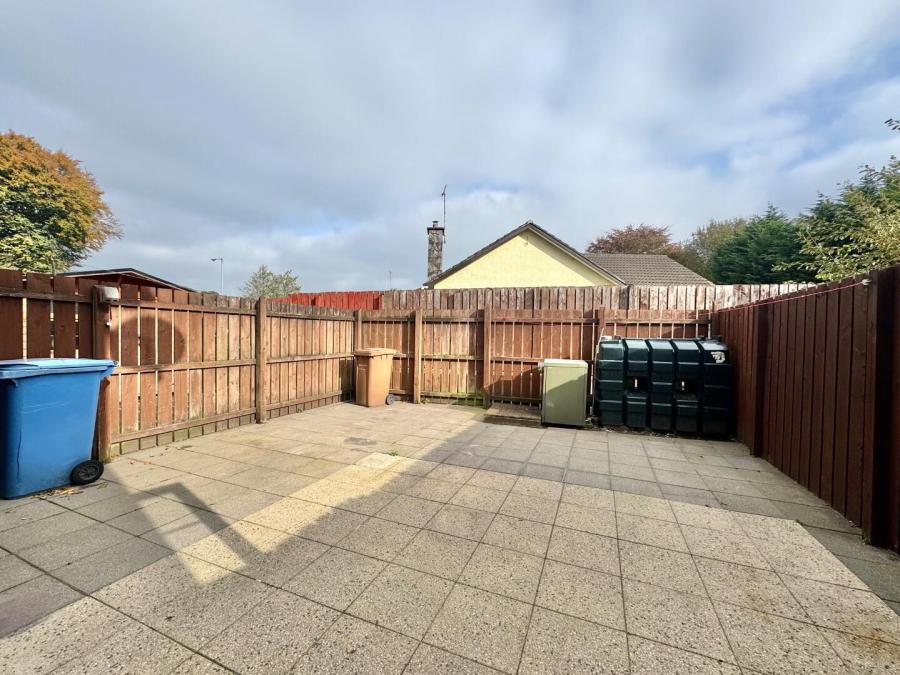 5 Camowen Mews