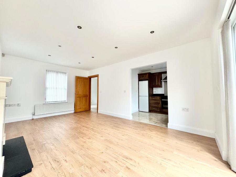 5 Camowen Mews