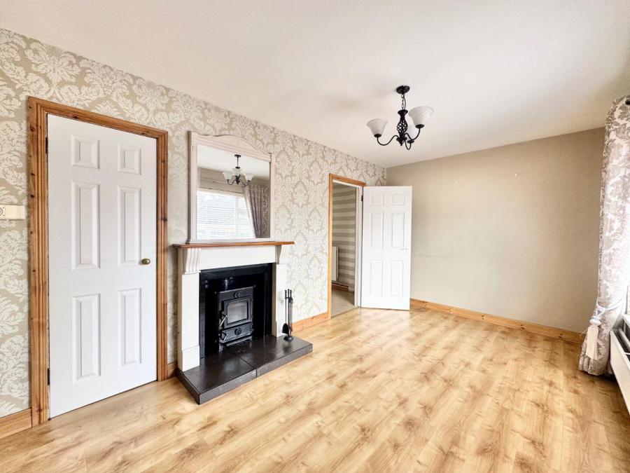 4 Kirk Crescent