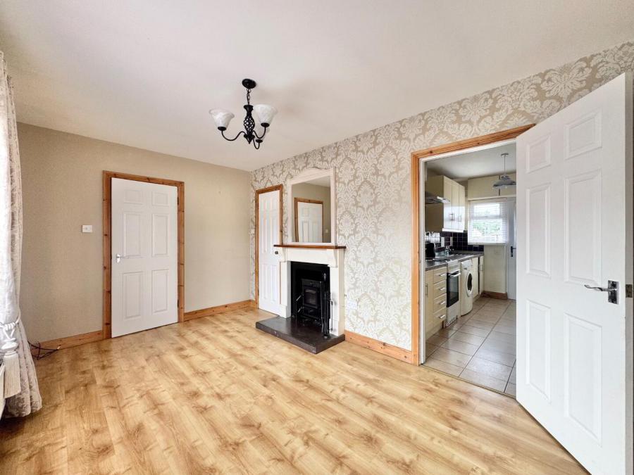 4 Kirk Crescent
