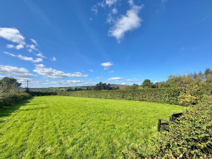 23 Tattynure Road