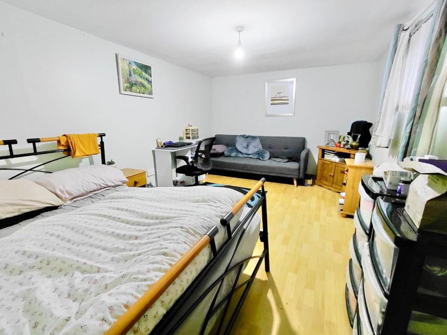 8 Culmore Park 8 Culmore Park
