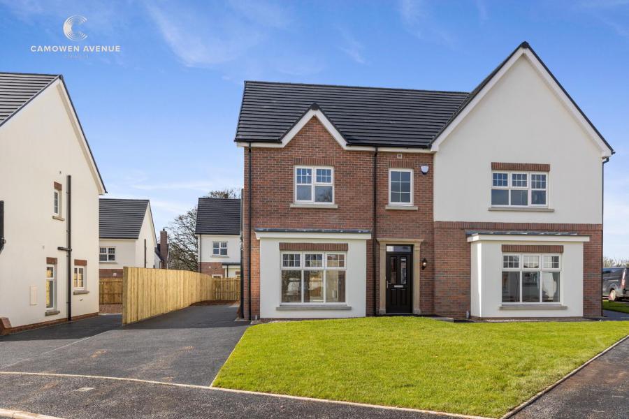 40, (With Sunroom), Camowen