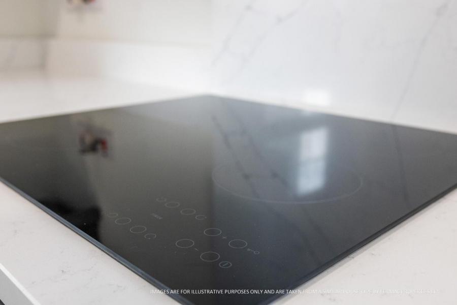 45, (With Sunroom), Camowen