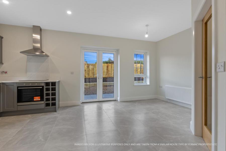 46, (With Sunroom), Camowen 46, (With Sunroom), Camowen
