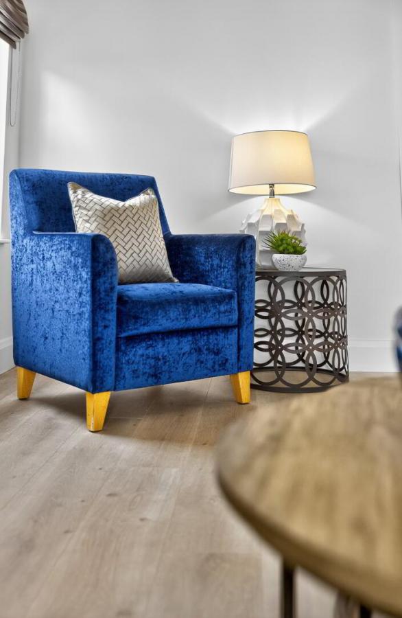 38, (With Sunroom), Camowen