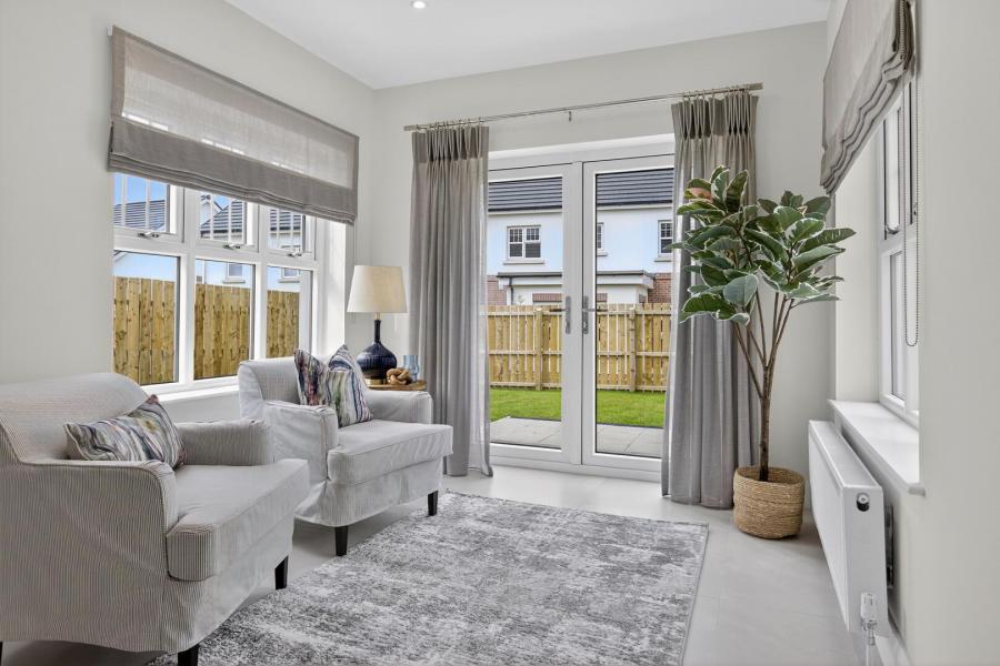 37, (With Sunroom), Camowen