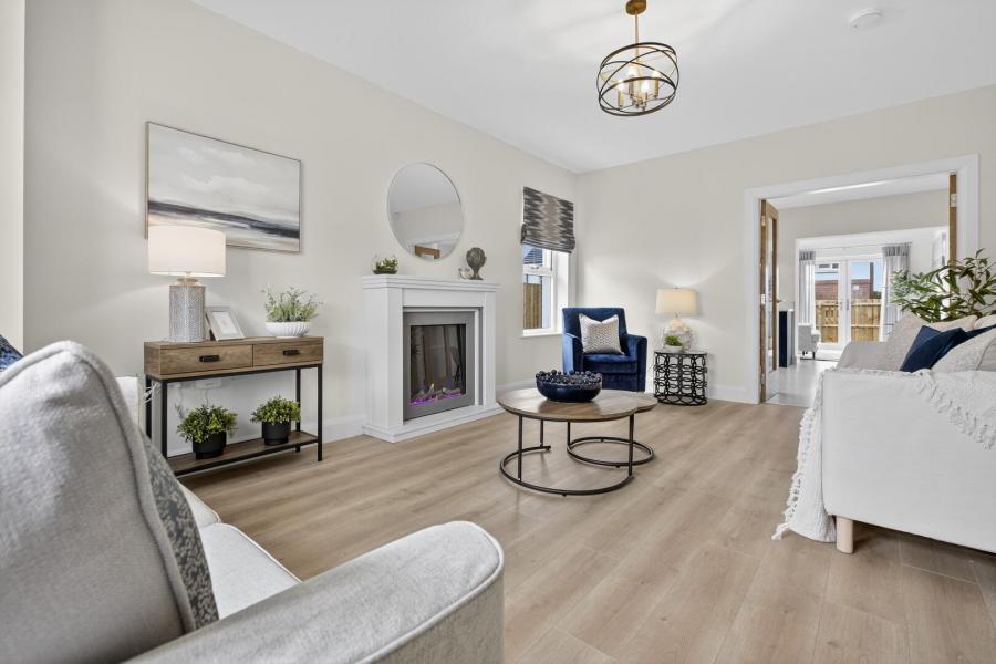 37, (With Sunroom), Camowen