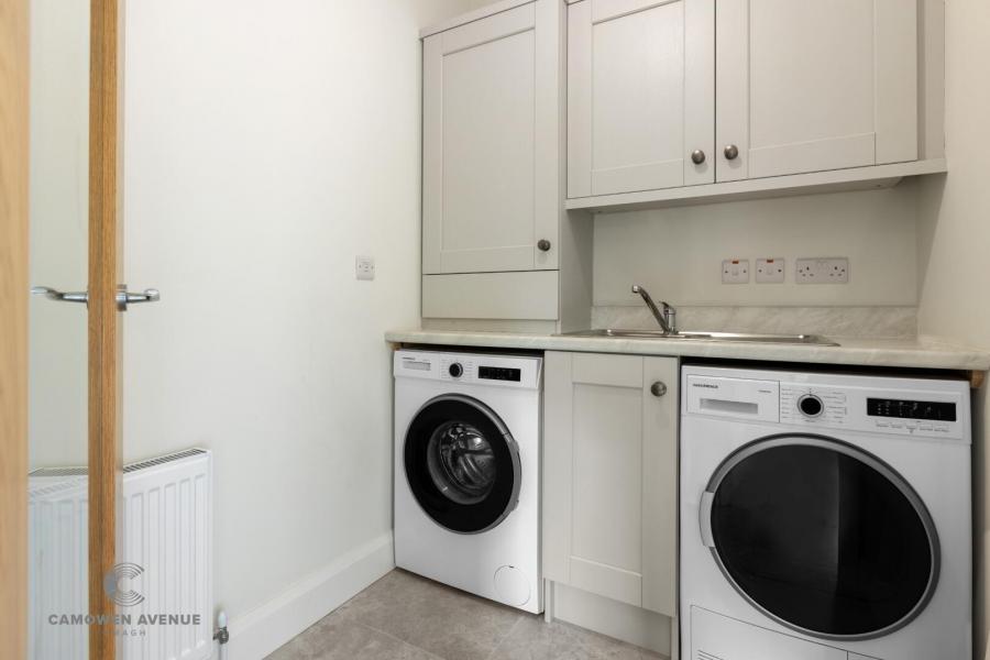 36, (With Sunroom), Camowen