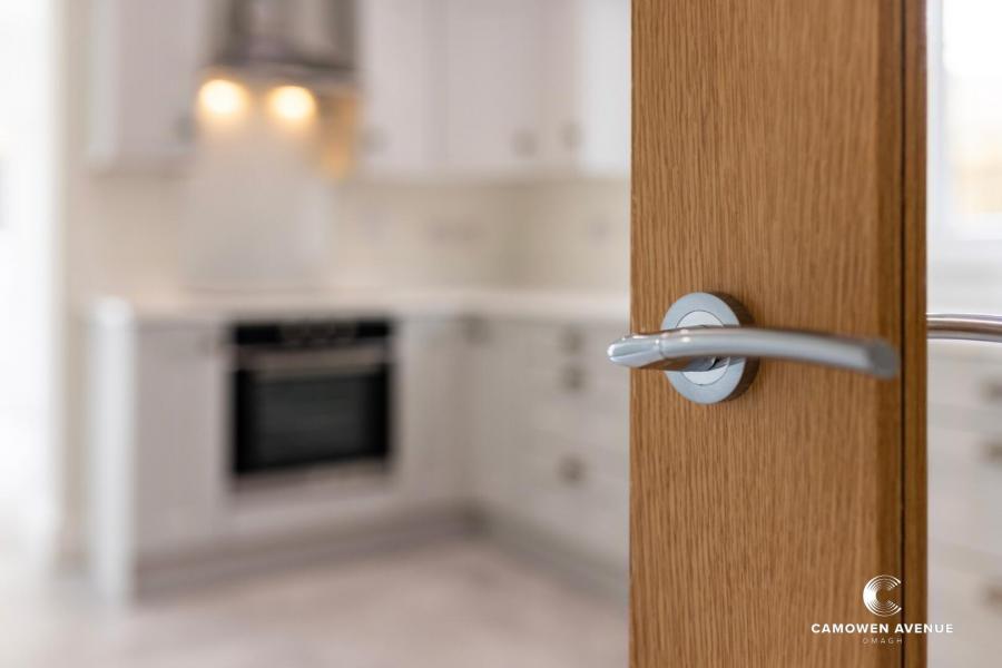 47, (With Sunroom), Camowen