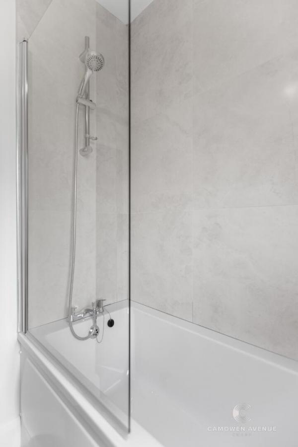 47, (With Sunroom), Camowen