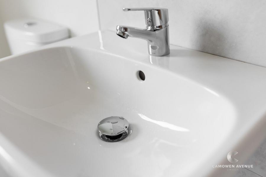 47, (With Sunroom), Camowen