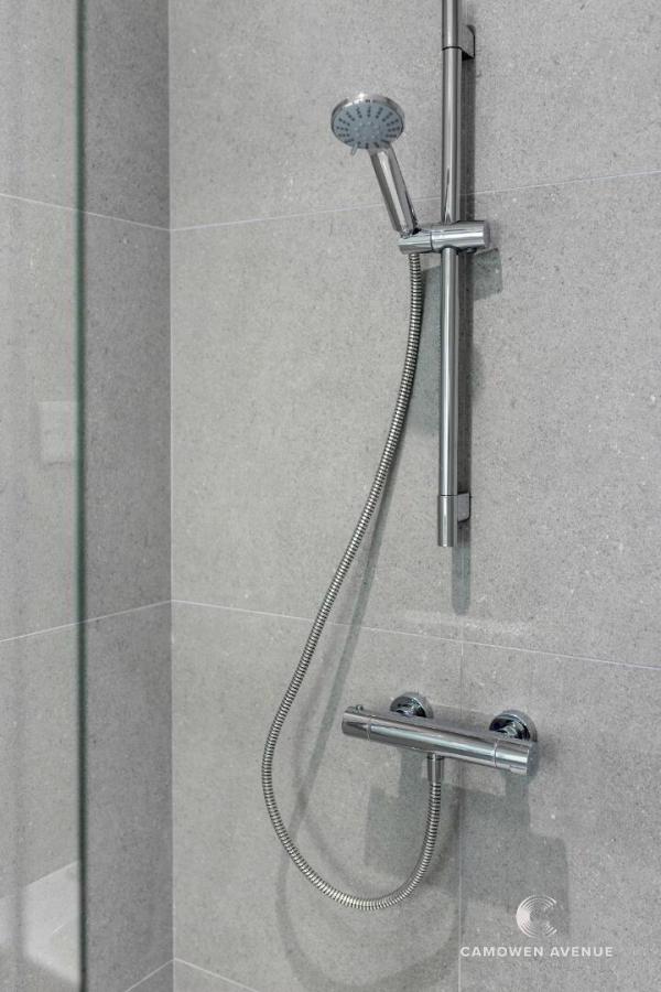 48, (With Sunroom), Camowen