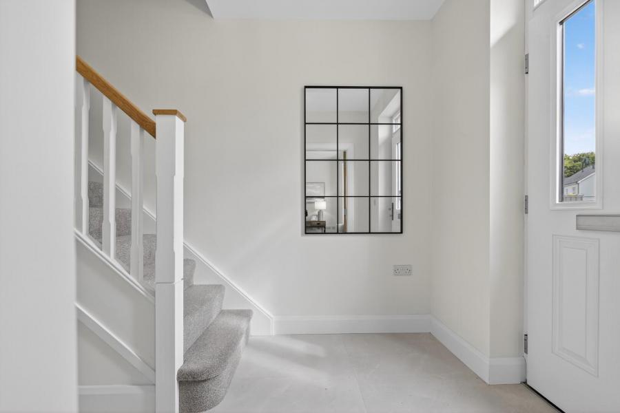 35, (With Sunroom), Camowen