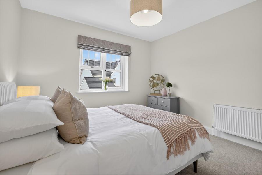 35, (With Sunroom), Camowen