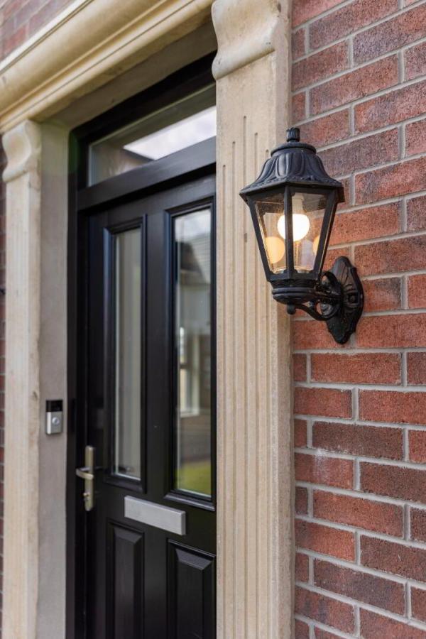 35, (With Sunroom), Camowen