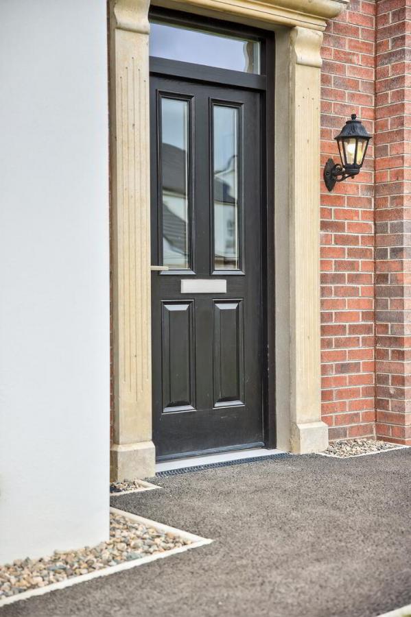 35, (With Sunroom), Camowen