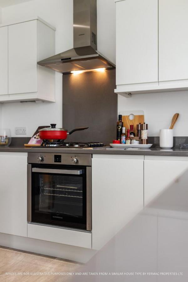 50, (With Sunroom), Camowen