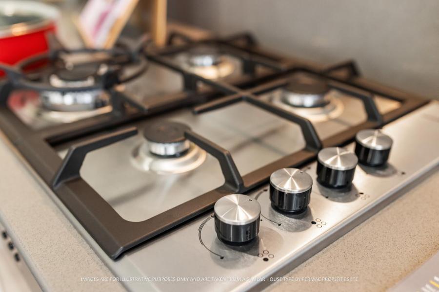 50, (With Sunroom), Camowen