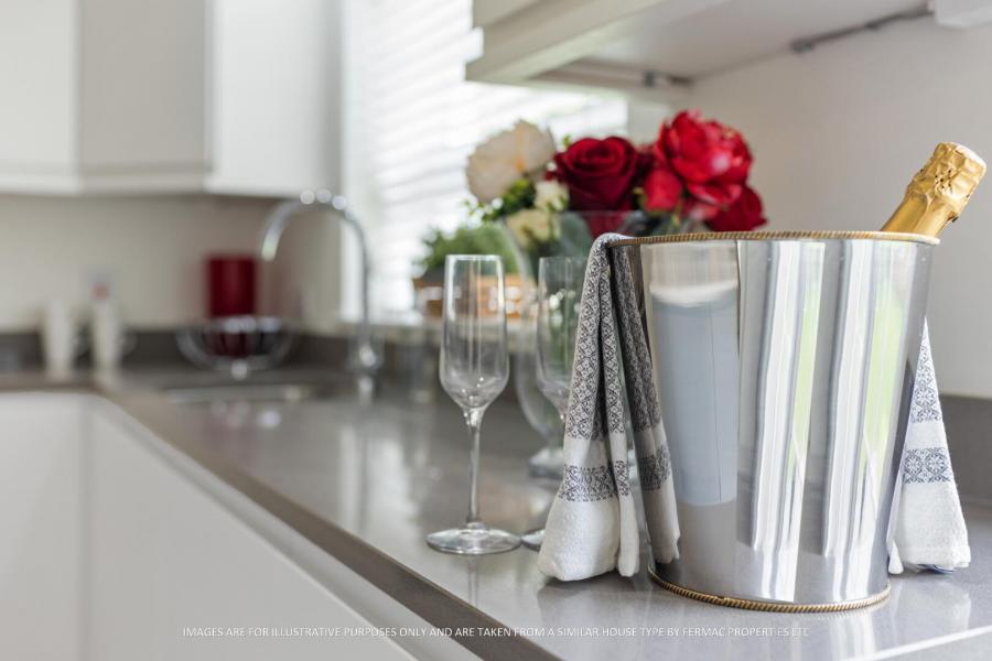 50, (With Sunroom), Camowen