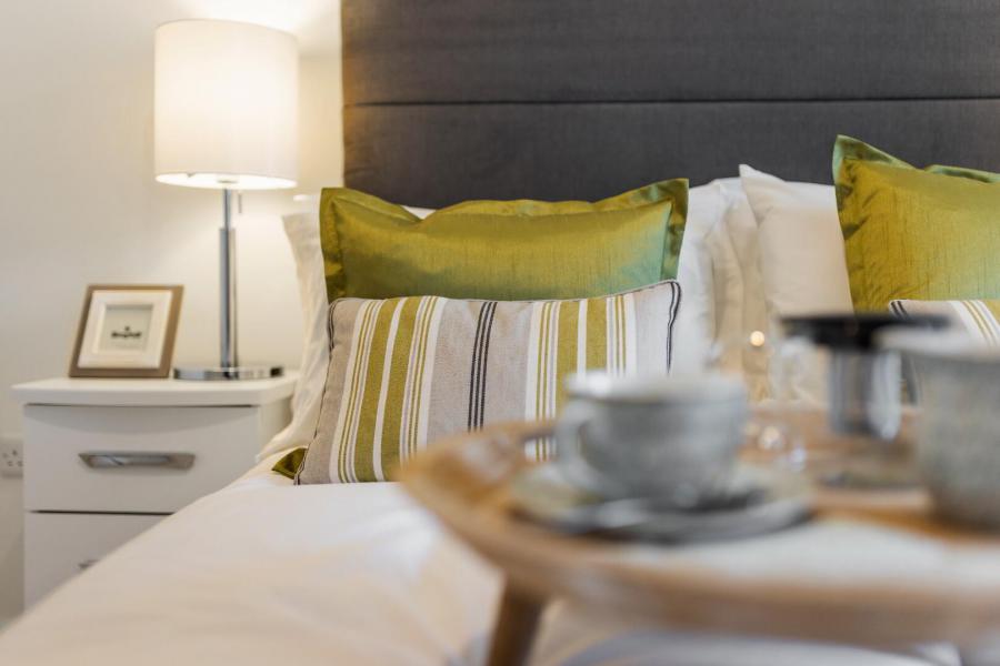 50, (With Sunroom), Camowen