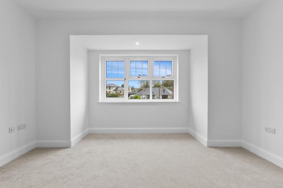 43, (With Sunroom), Camowen