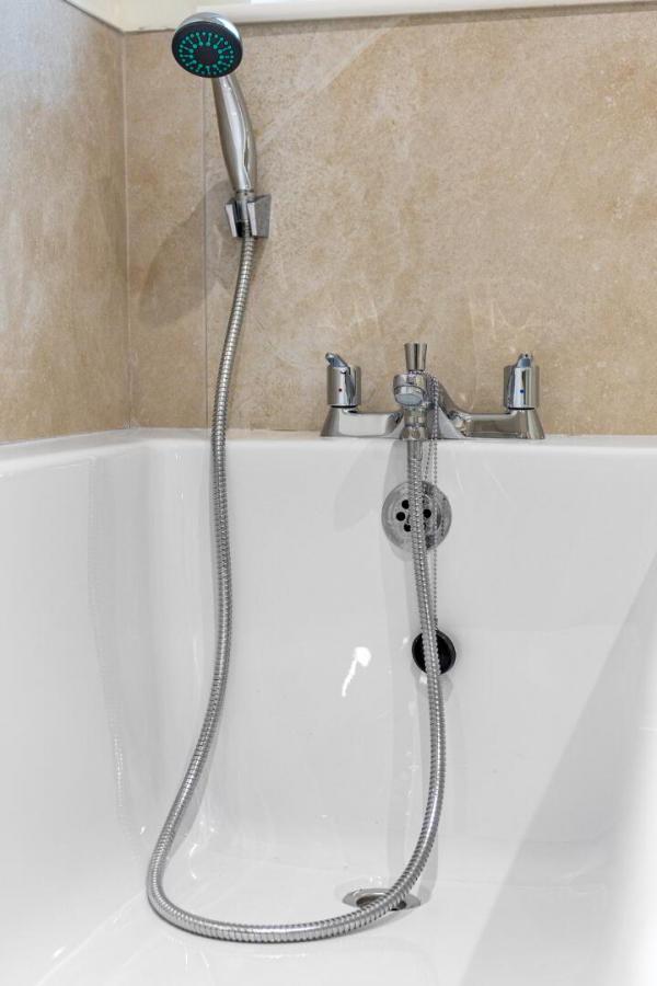 43, (With Sunroom), Camowen