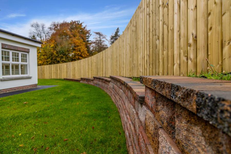 43, (With Sunroom), Camowen