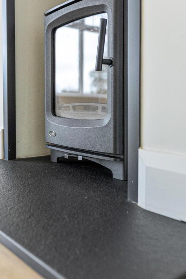 43, (With Sunroom), Camowen