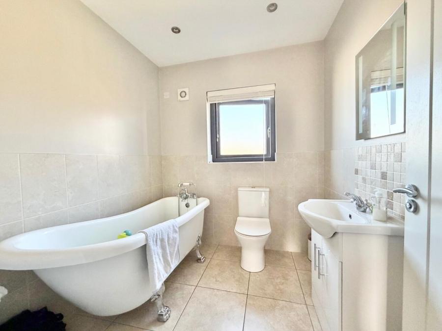 32 Highfield Drive