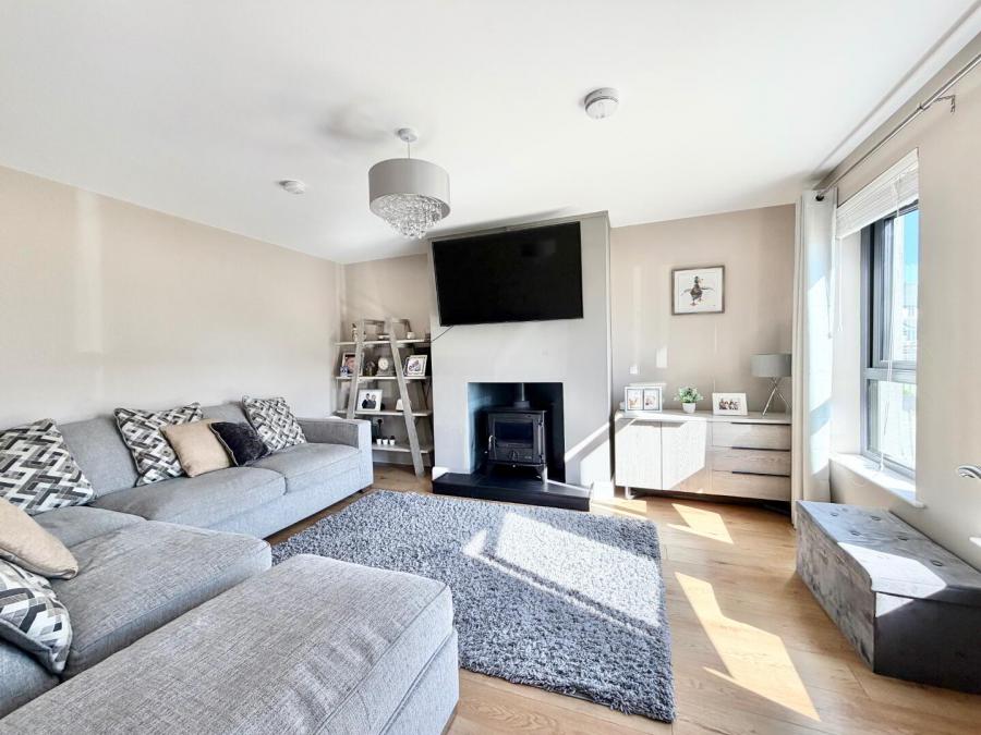 32 Highfield Drive