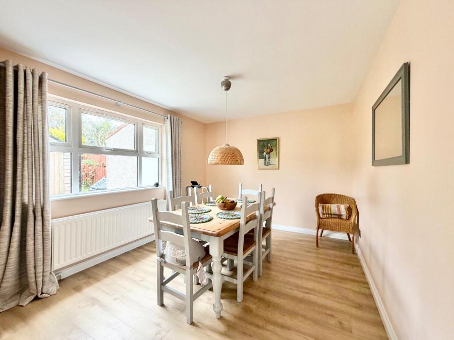 6 Pinefield Court