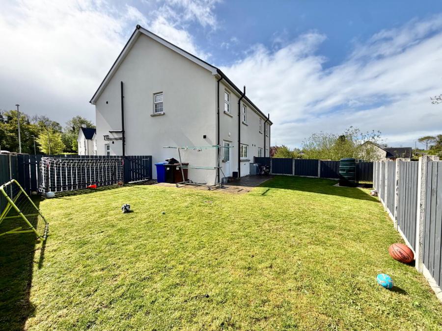6 Drumconnis Court