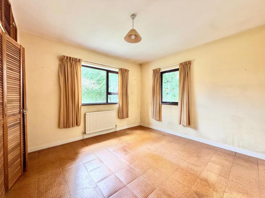 8 St Julians Road